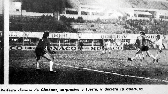 Gol — vs Colon