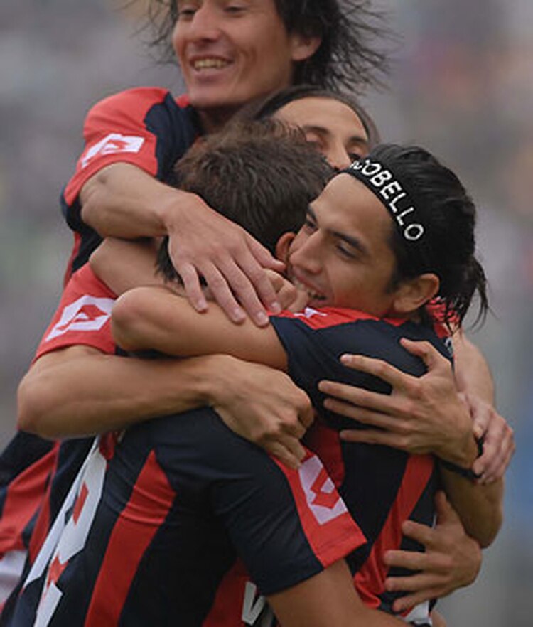 2' · Gol · Menseguez, Juan Carlos
