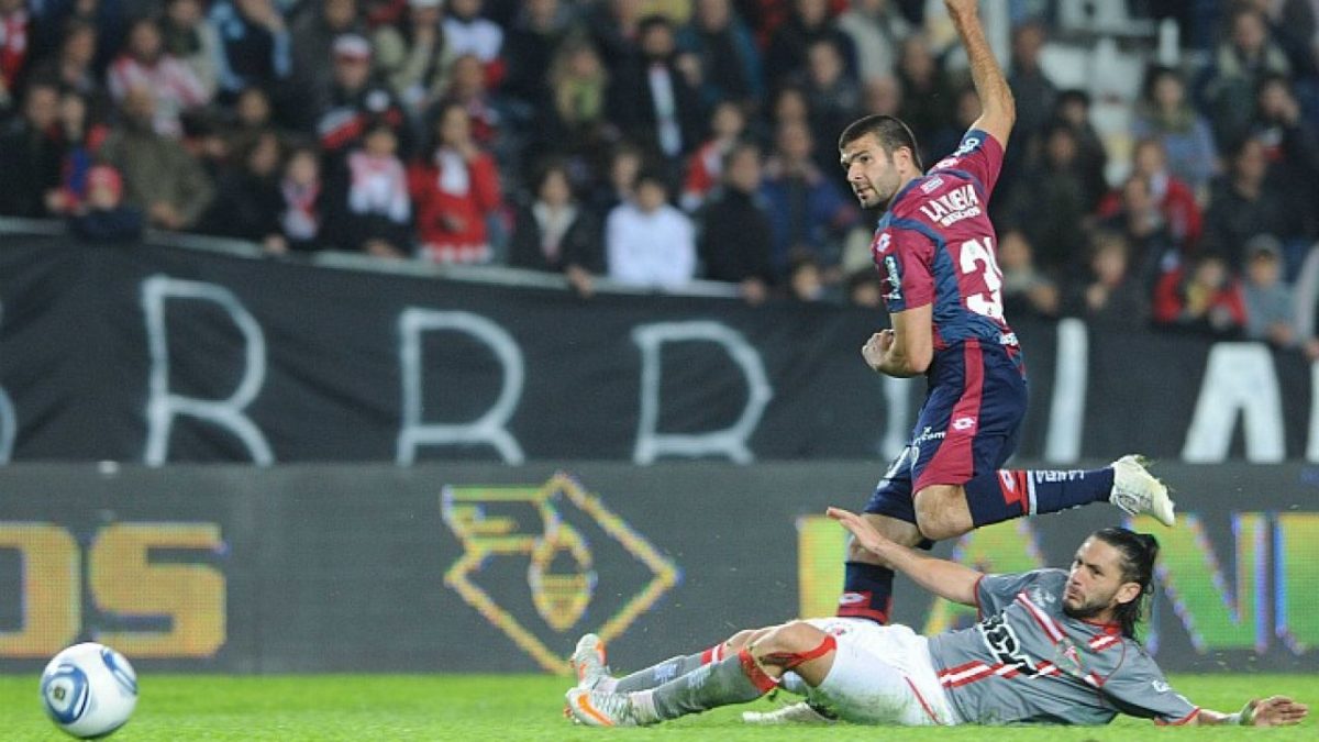 Gol — vs Estudiantes