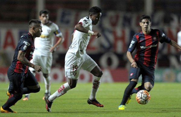 Tarjeta Amarilla — vs Liga Deportiva Universitaria (Ecuador)