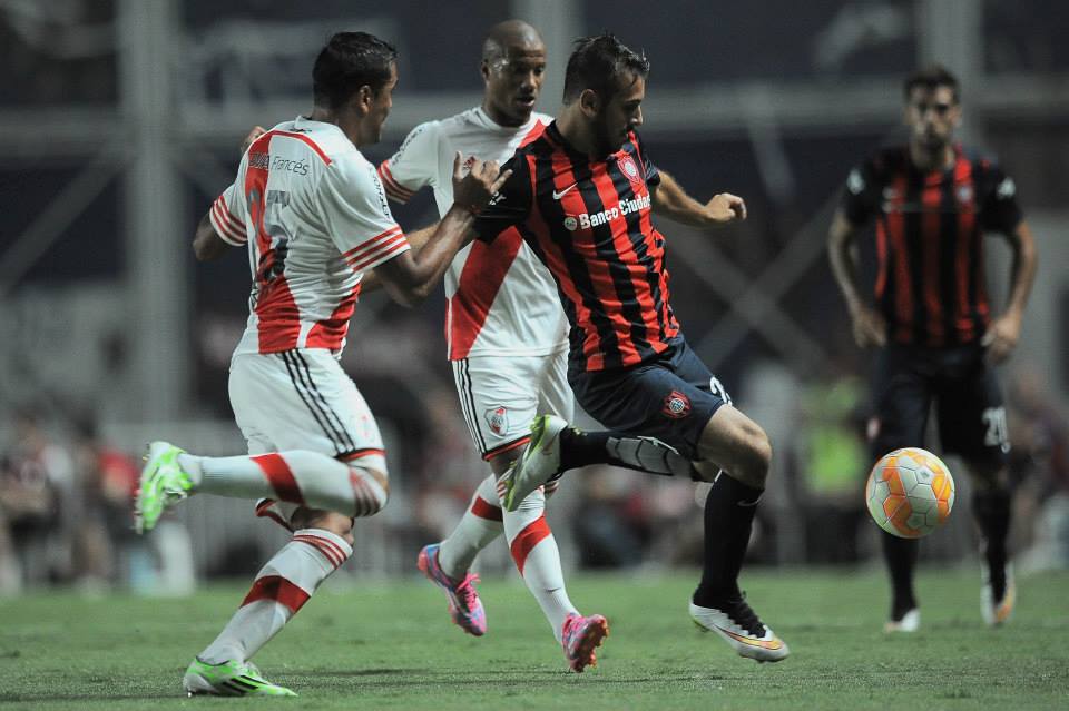 Cambio (Salida) — vs River Plate