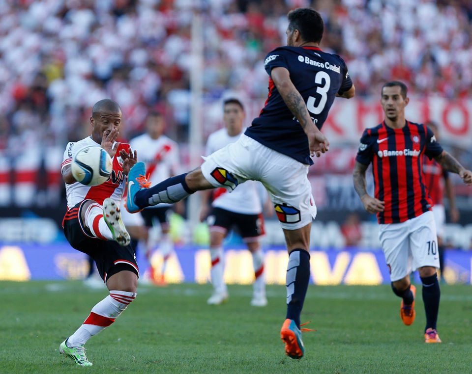 Tarjeta Amarilla — vs River Plate