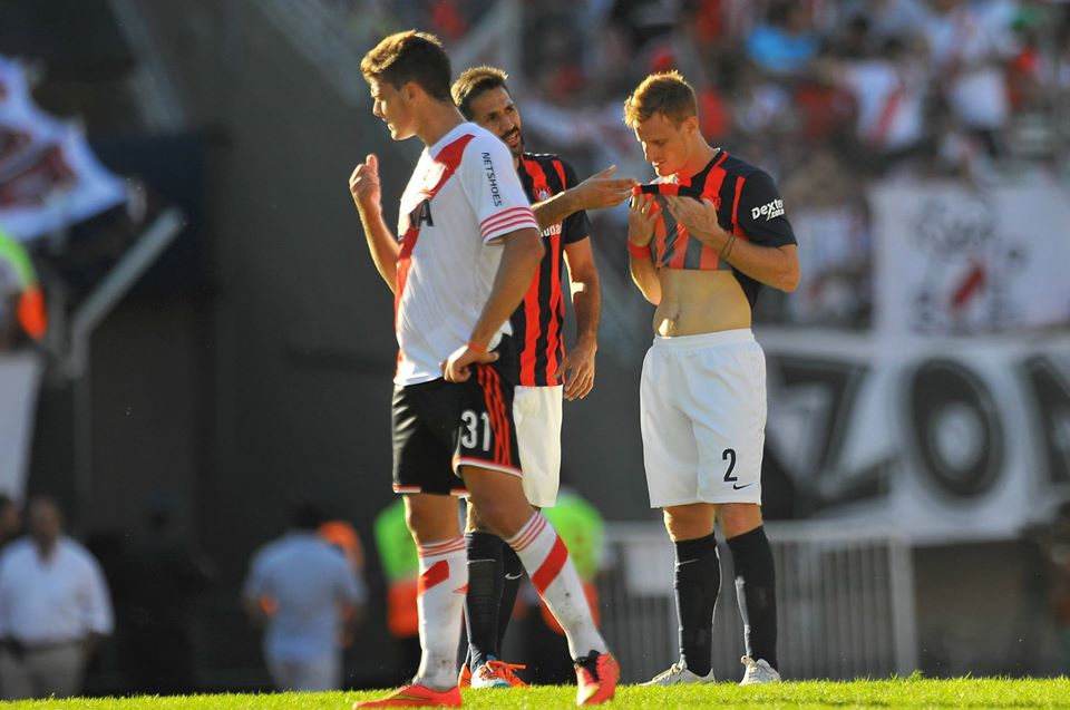 Tarjeta Amarilla — vs River Plate