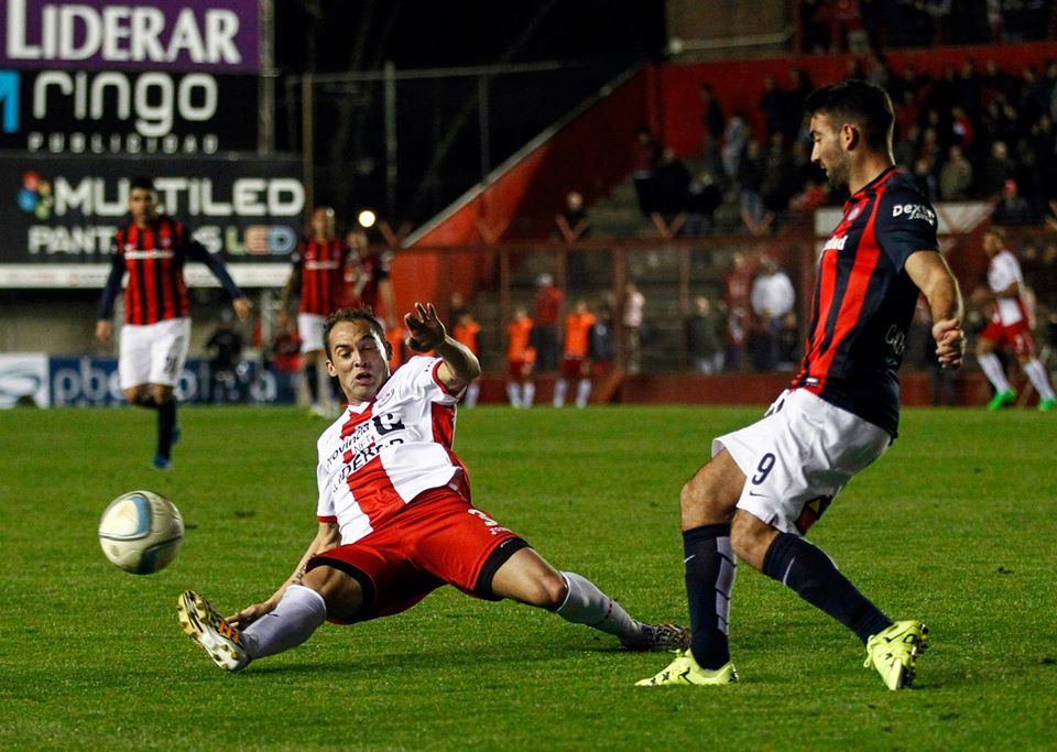 65' · Tarjeta Amarilla · Cauteruccio, Martin