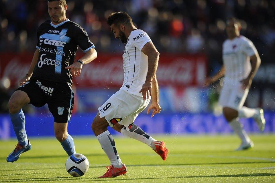 8' · Gol · Cauteruccio, Martin