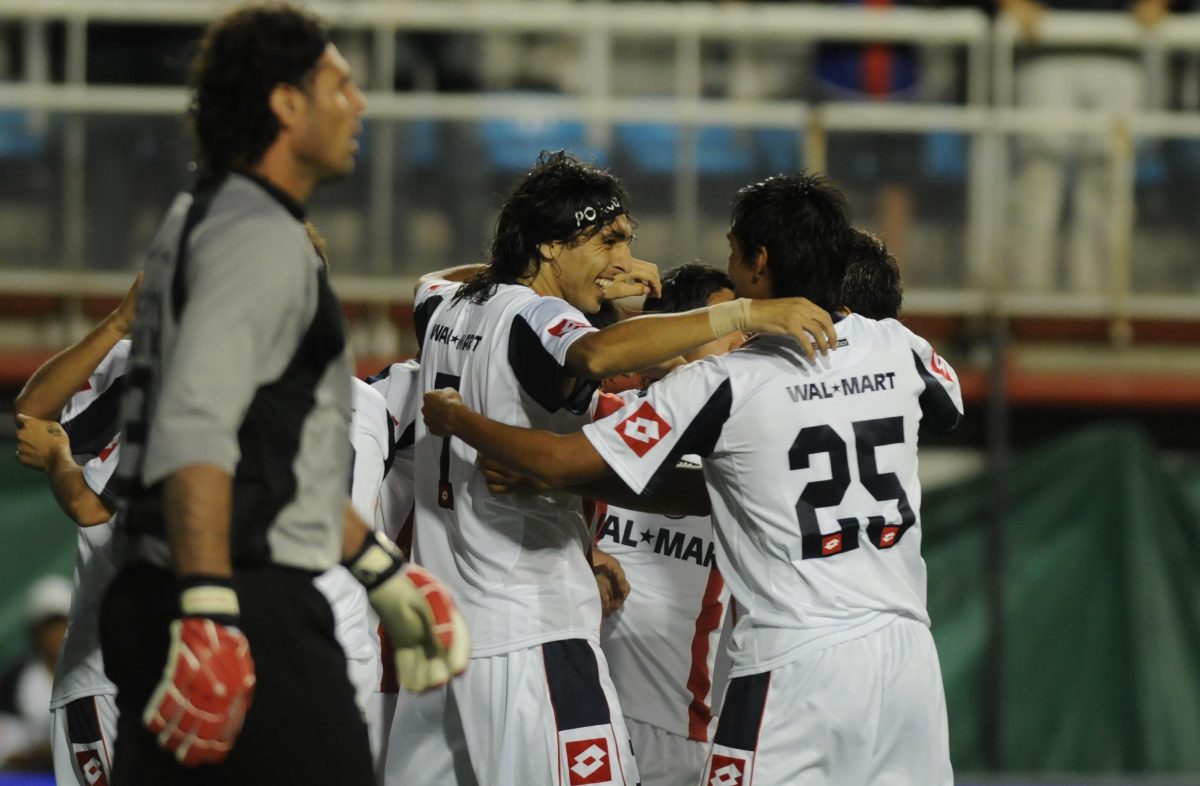 Gol — vs Lanus