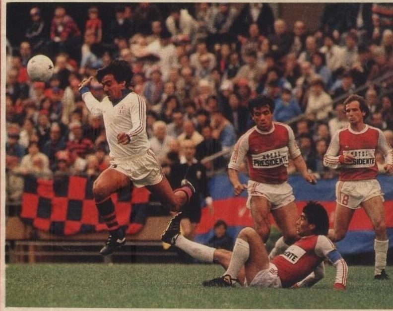 Tarjeta Roja — vs Deportivo Moron