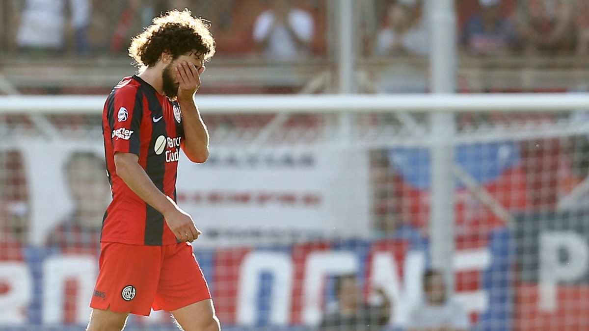 Tarjeta Roja — vs Huracán