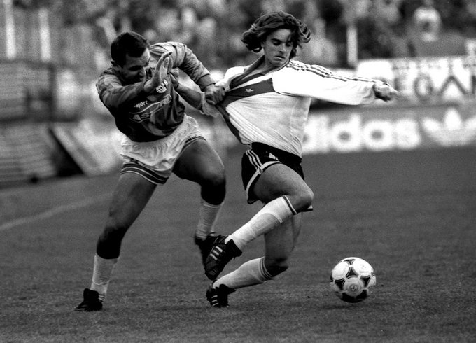 Tarjeta Amarilla — vs River Plate