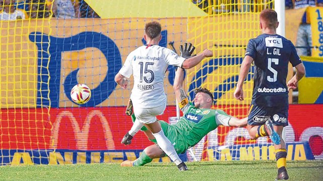 Gol — vs Rosario Central