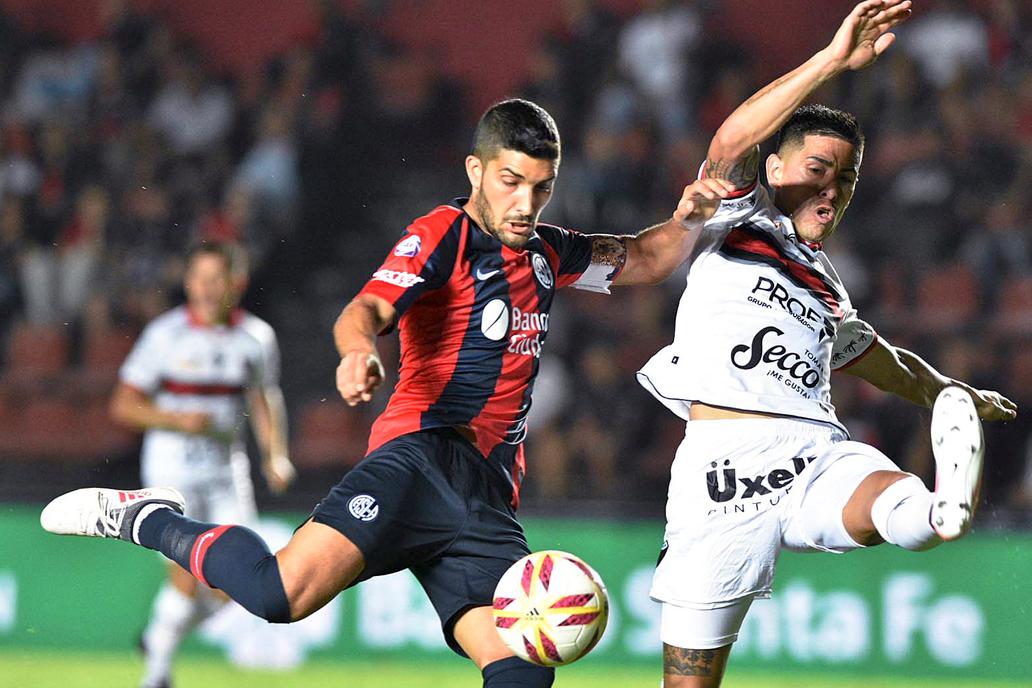 Gol — vs Colon