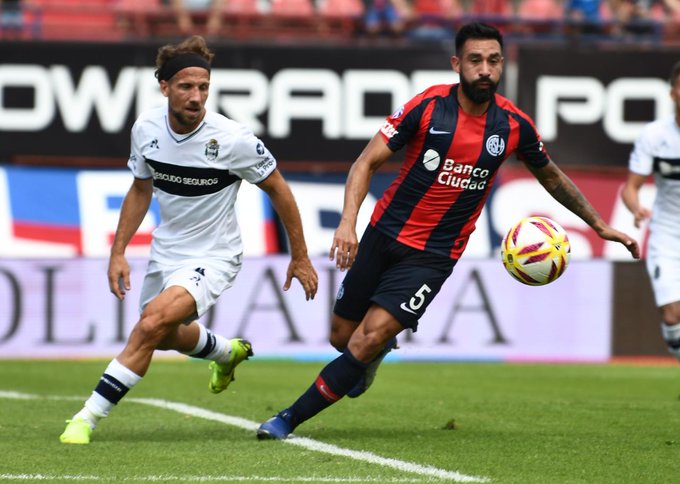 Cambio (Salida) — vs Gimnasia y Esgrima La Plata