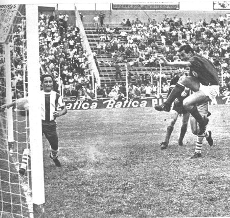 Gol — vs Banfield