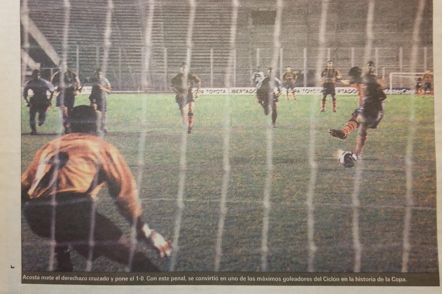 9' · Penal convertido · Acosta, Alberto Federico