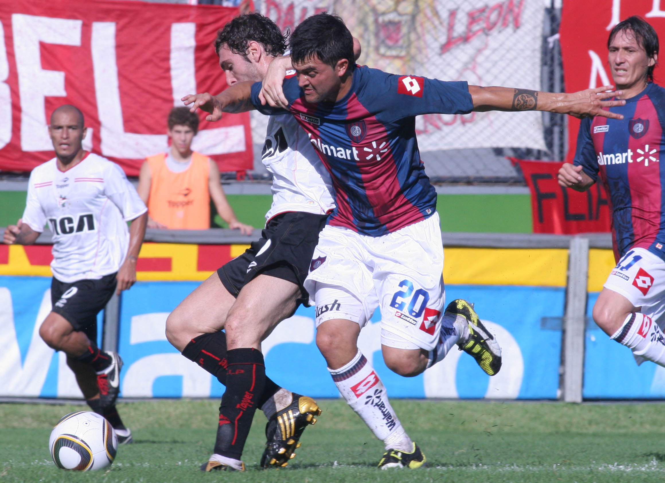 Tarjeta Roja — vs Estudiantes