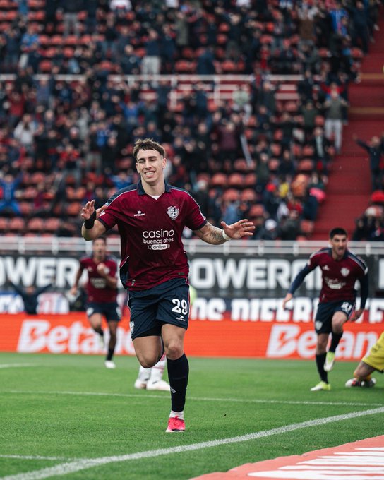 64' · Gol · Auzmendi, Rodrigo