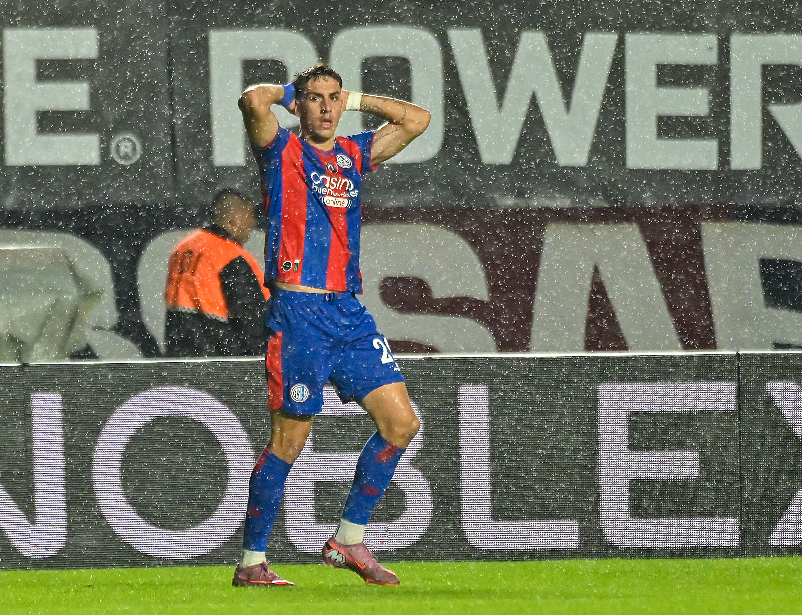 85' · Cambio (Salida) · Auzmendi, Rodrigo