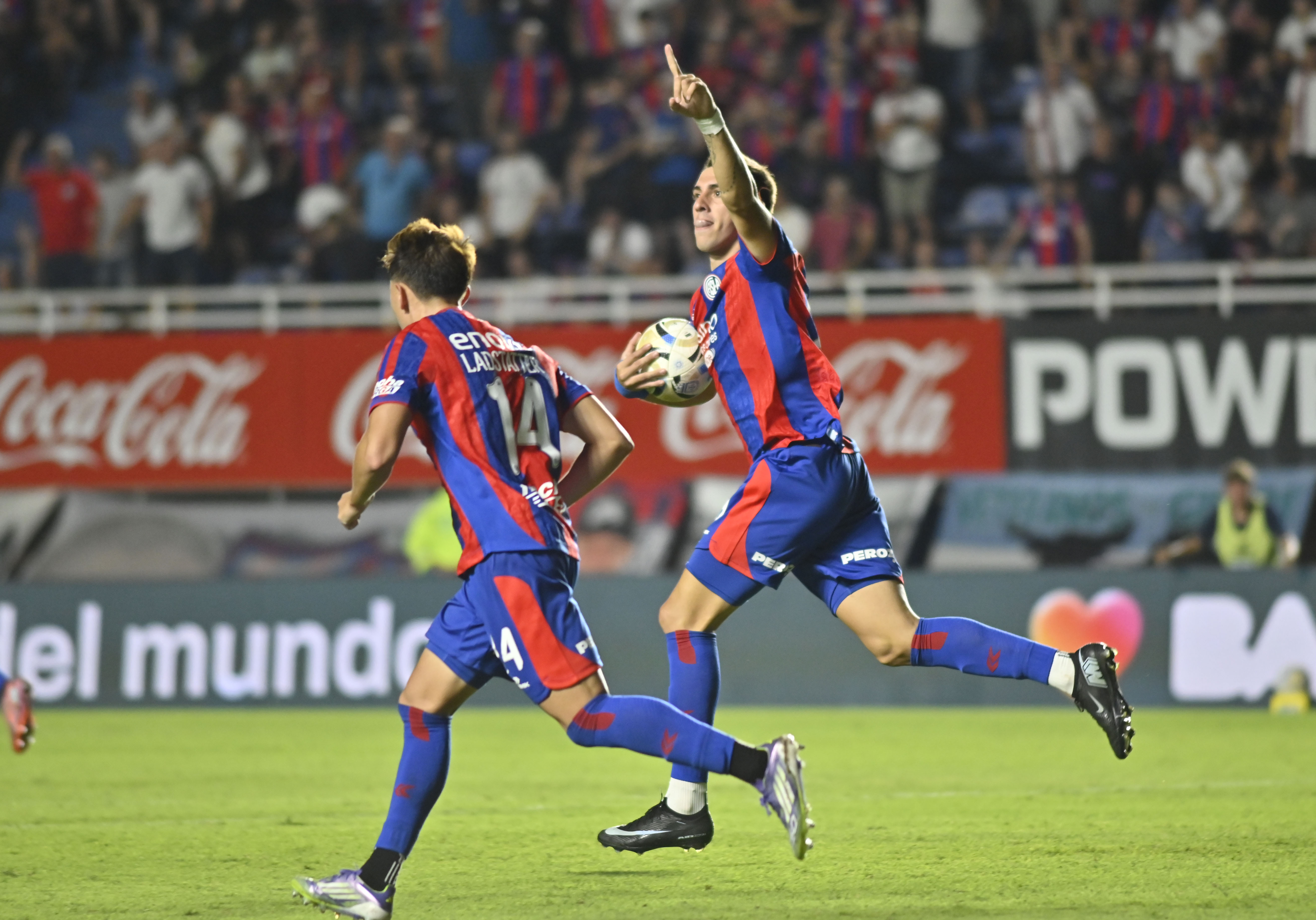 Gol — vs Defensa y Justicia