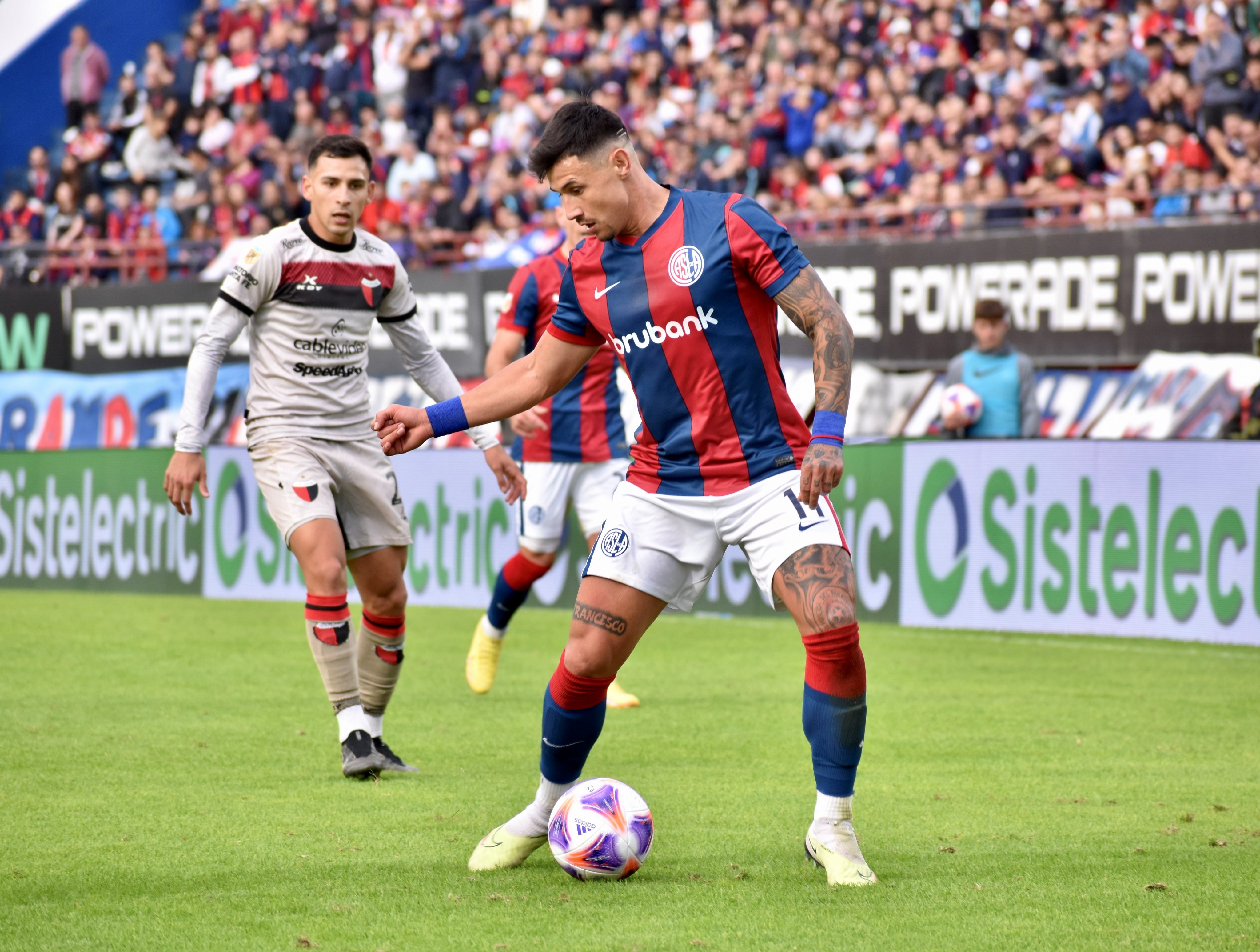 56' · Cambio (Salida) · Bareiro, Adam Fernando