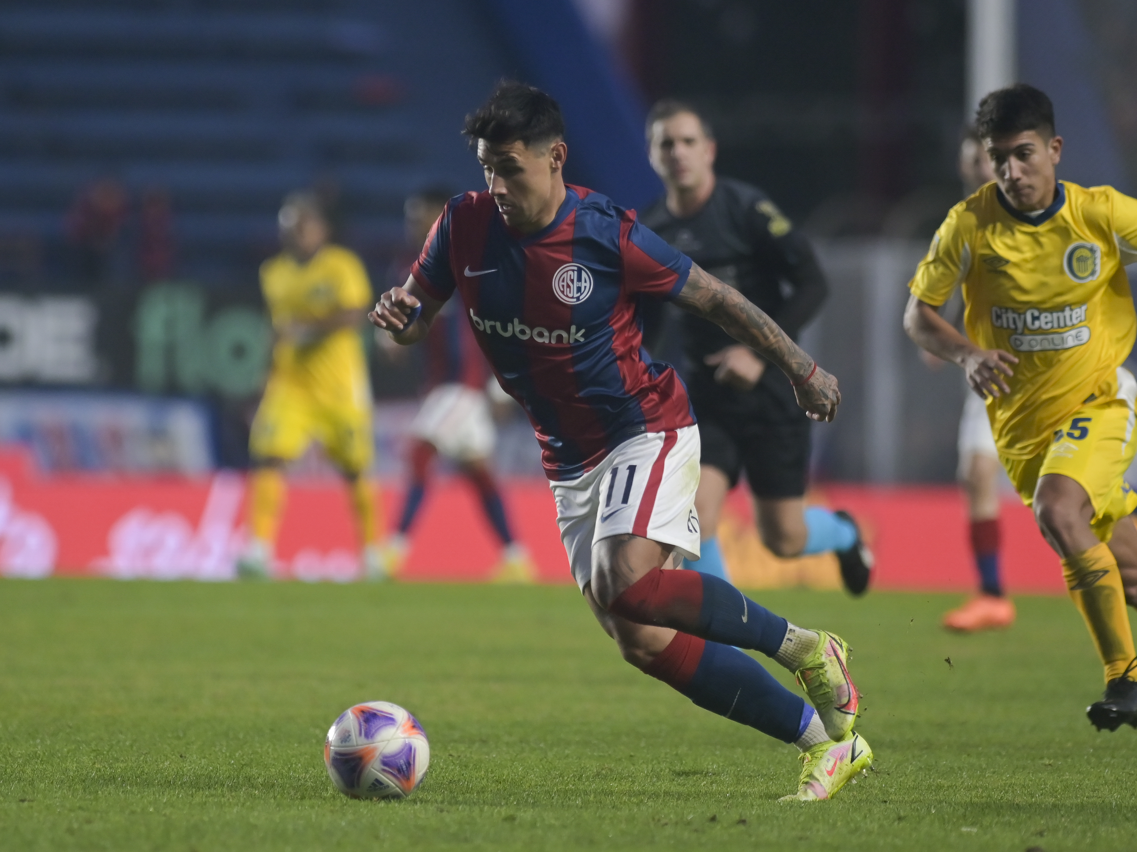 53' · Tarjeta Amarilla · Bareiro, Adam Fernando