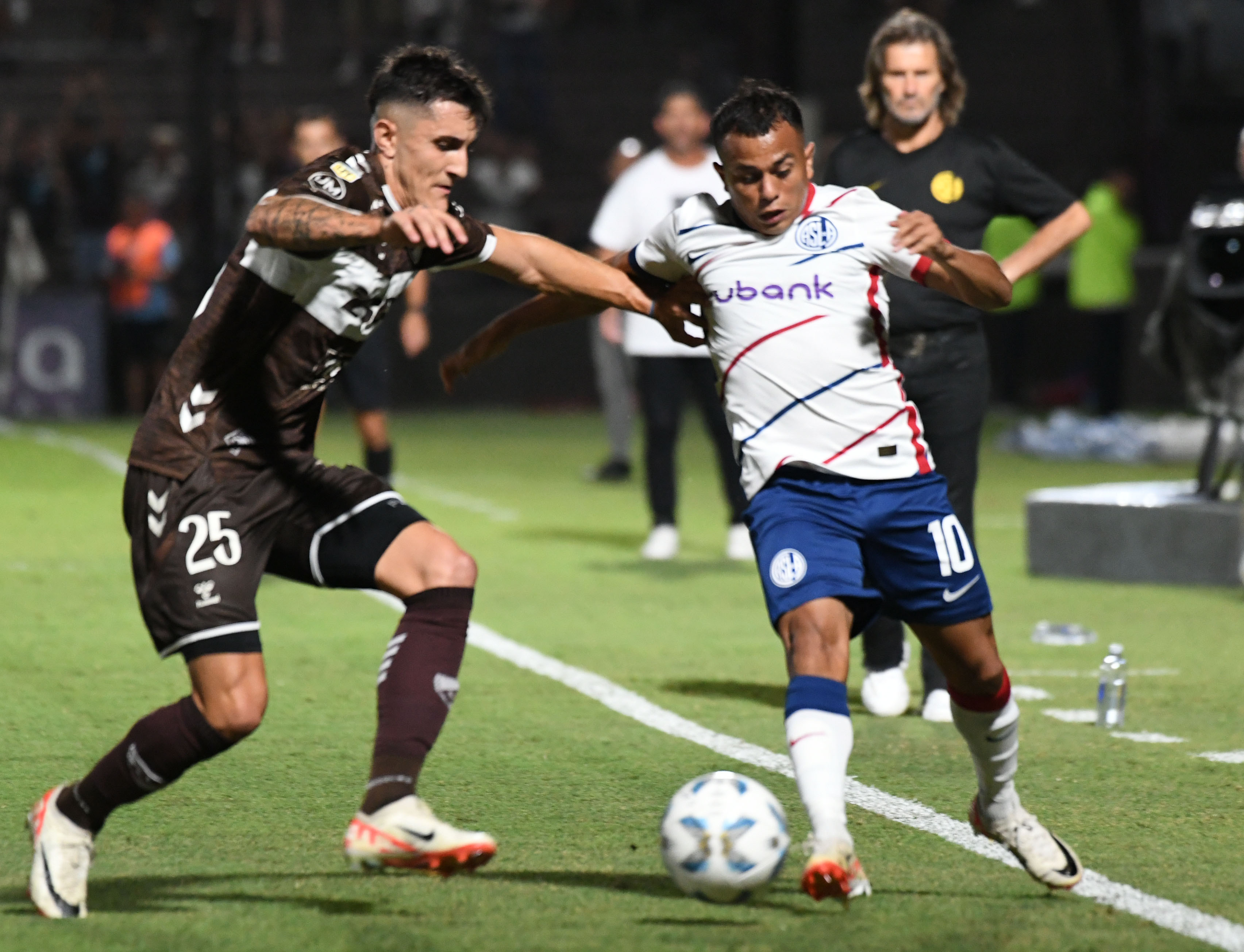 Cambio (Salida) — vs Platense