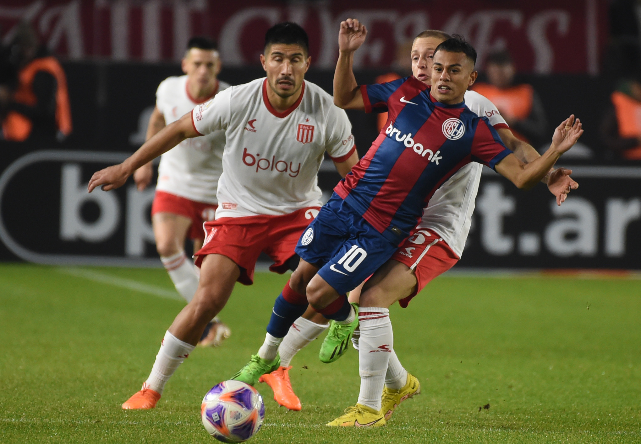 45' · Cambio (Salida) · Barrios, Cristian Nahuel