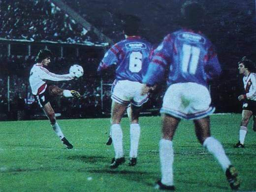 77' · Gol Rival · Batistuta, Gabriel Omar
