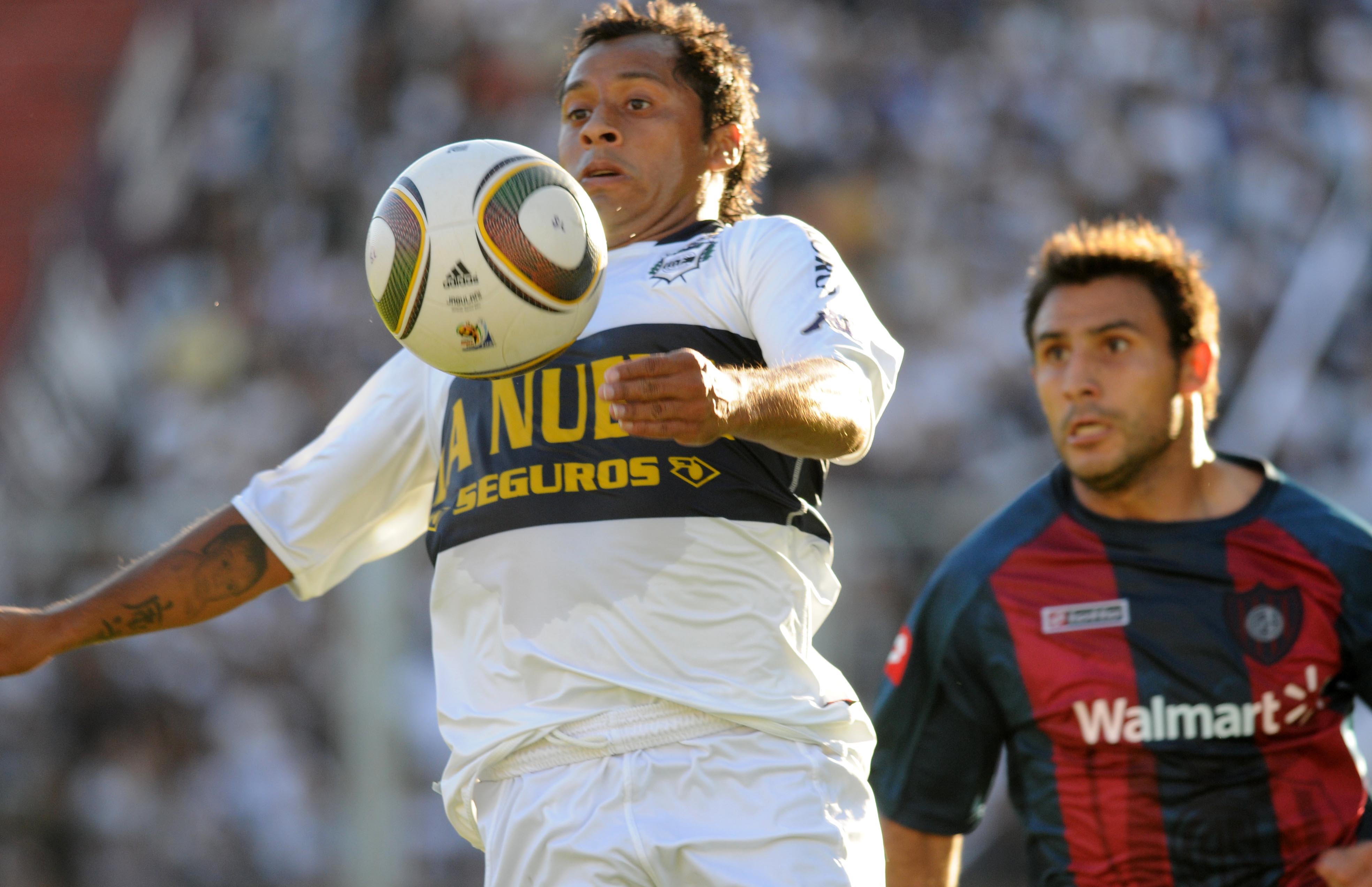 Tarjeta Amarilla — vs Gimnasia y Esgrima La Plata