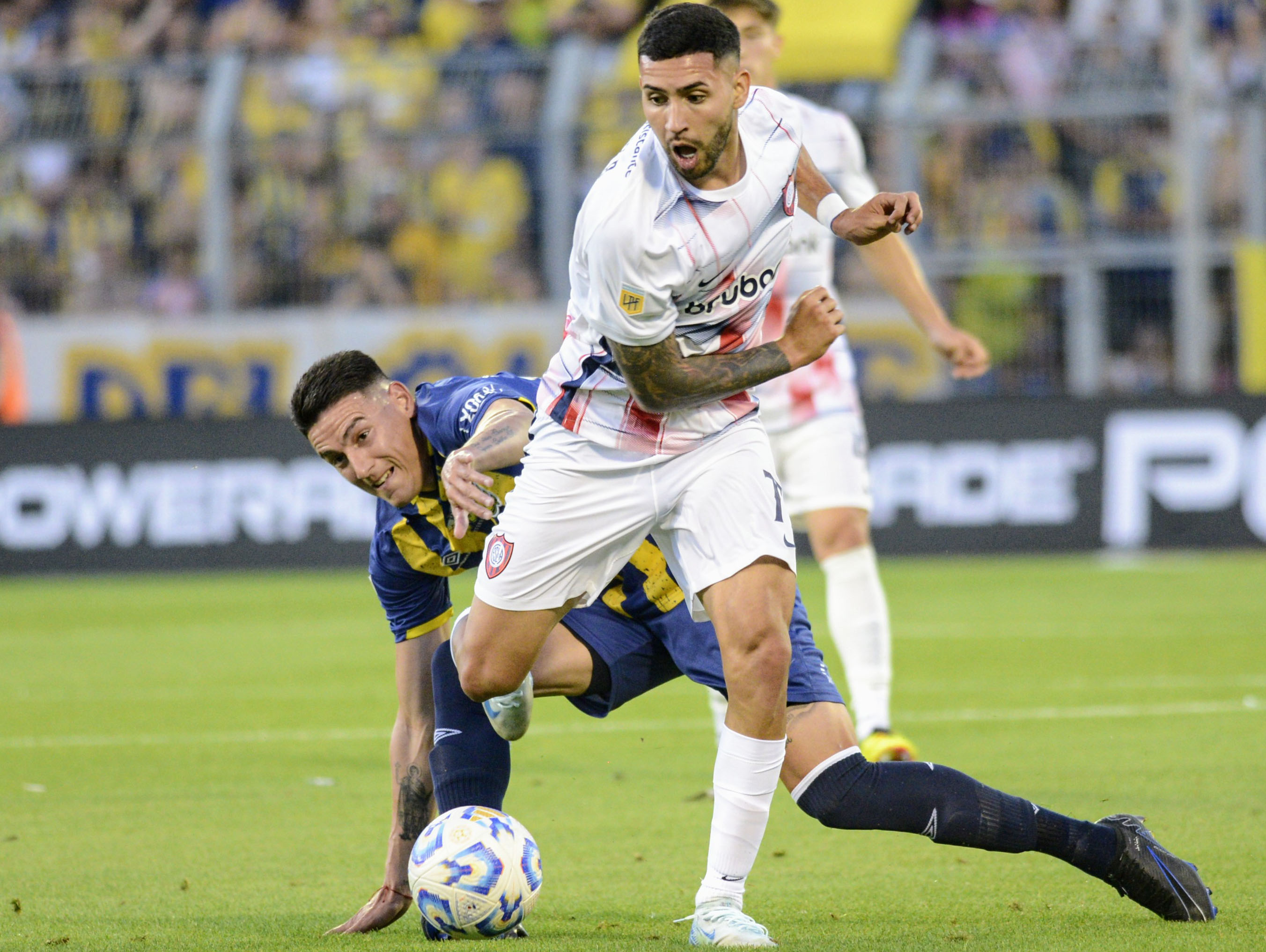 77' · Cambio (Salida) · Bustos, Nahuel Lautaro