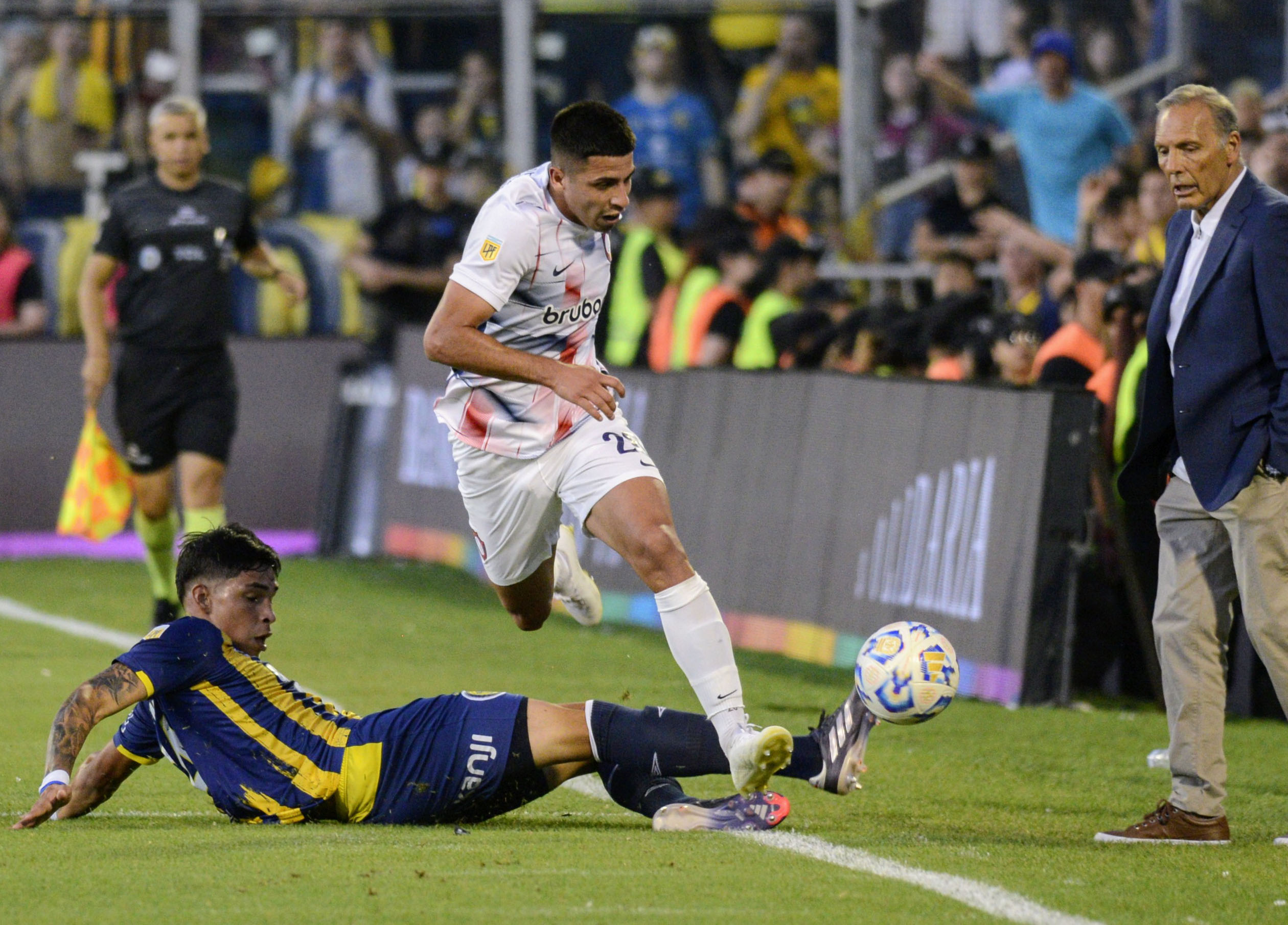 51' · Cambio (Salida) · Cuello, Alexis Ricardo