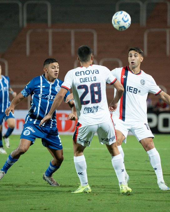 61' · Cambio (Salida) · Cuello, Alexis Ricardo
