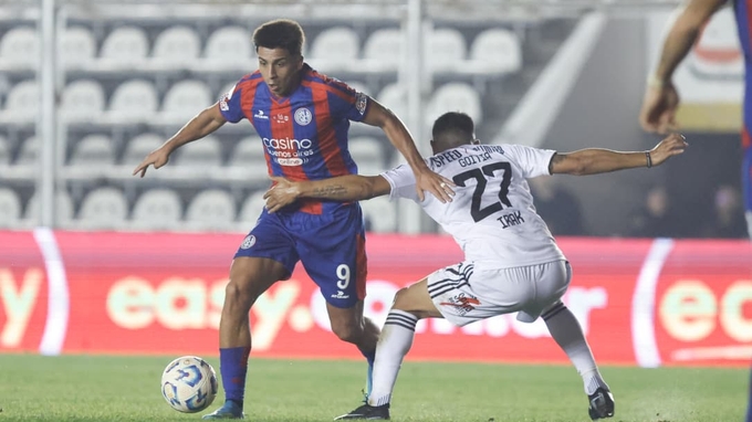 32' · Tarjeta Amarilla · Cuello, Alexis Ricardo