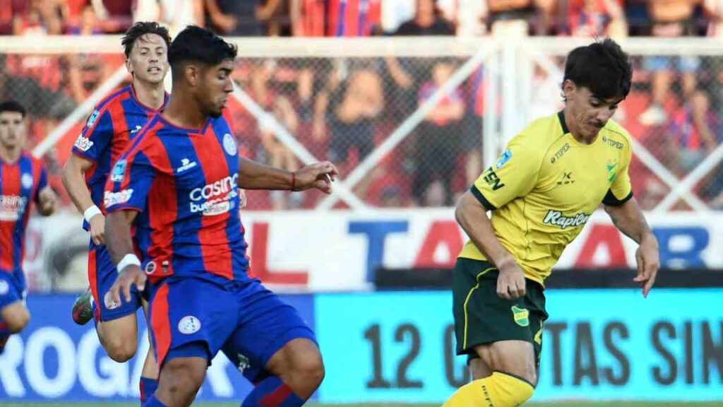 Cambio (Salida) — vs Defensa y Justicia