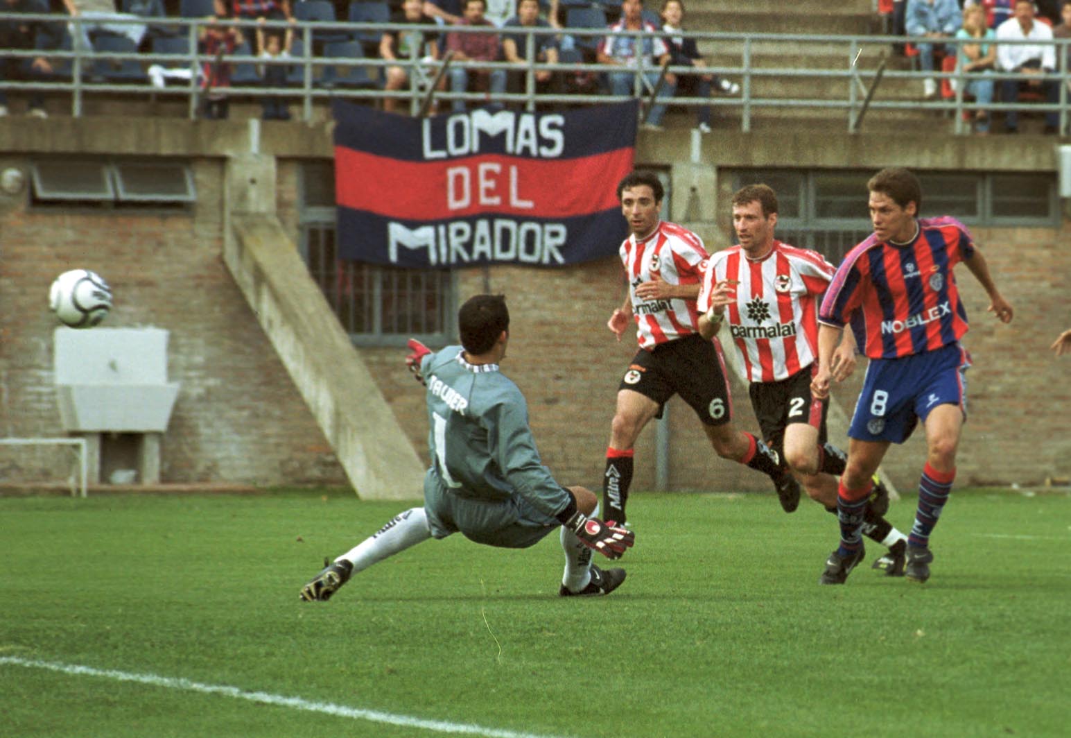 Gol — vs Estudiantes