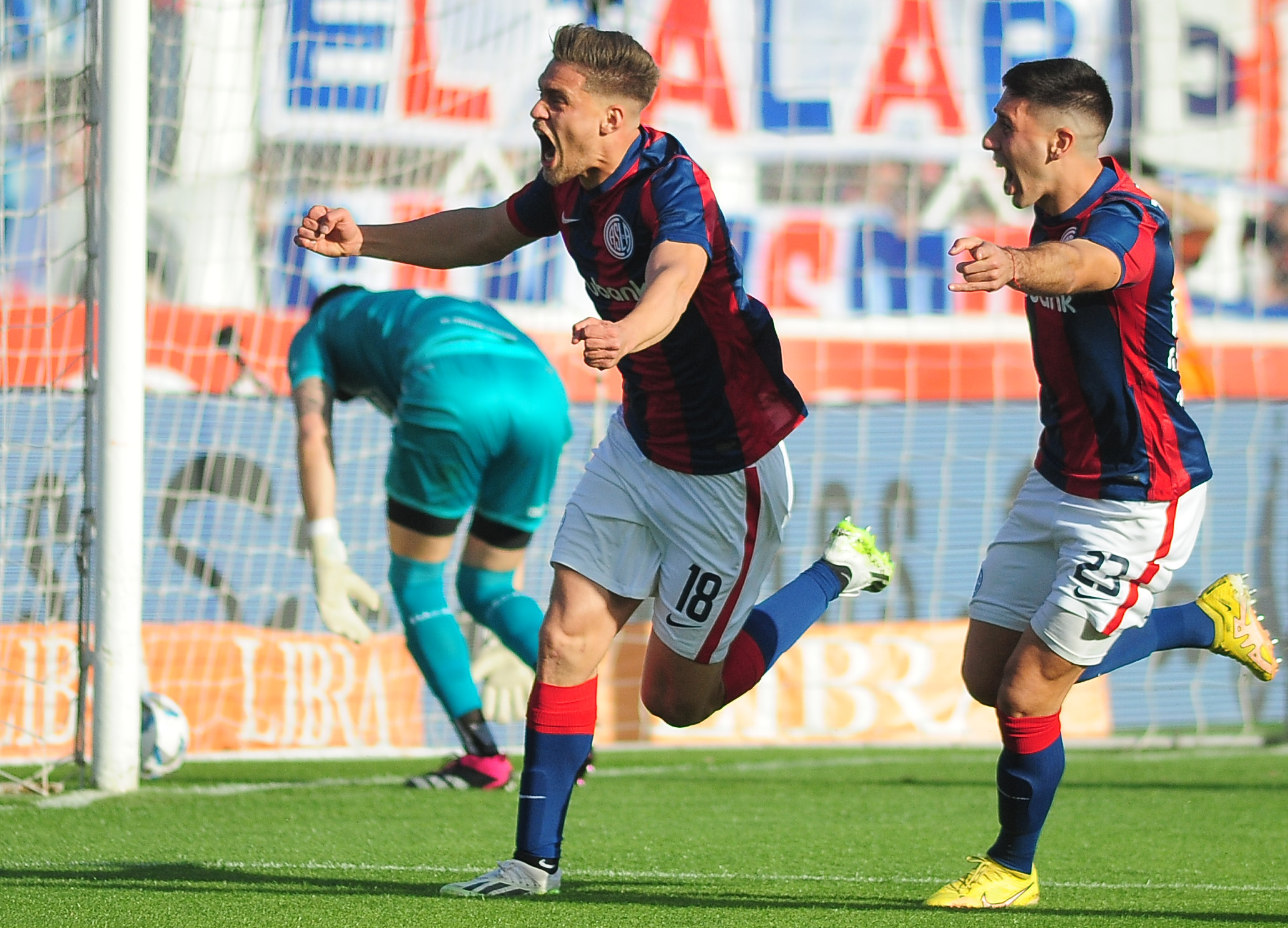 Gol — vs Racing Club