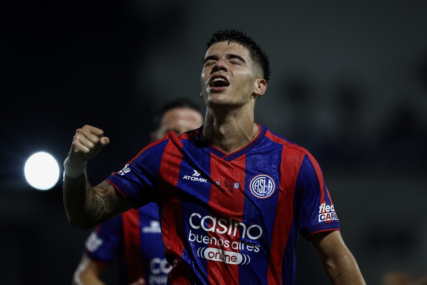 Cambio (Salida) — vs Deportivo Rincon