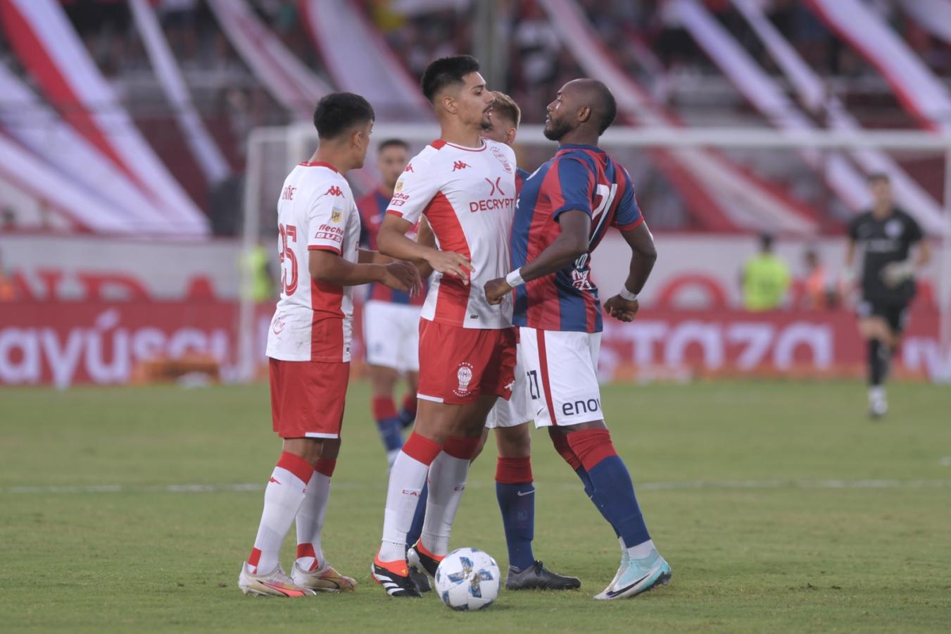 45' · Cambio (Salida) · Herazo, Diego Fernando