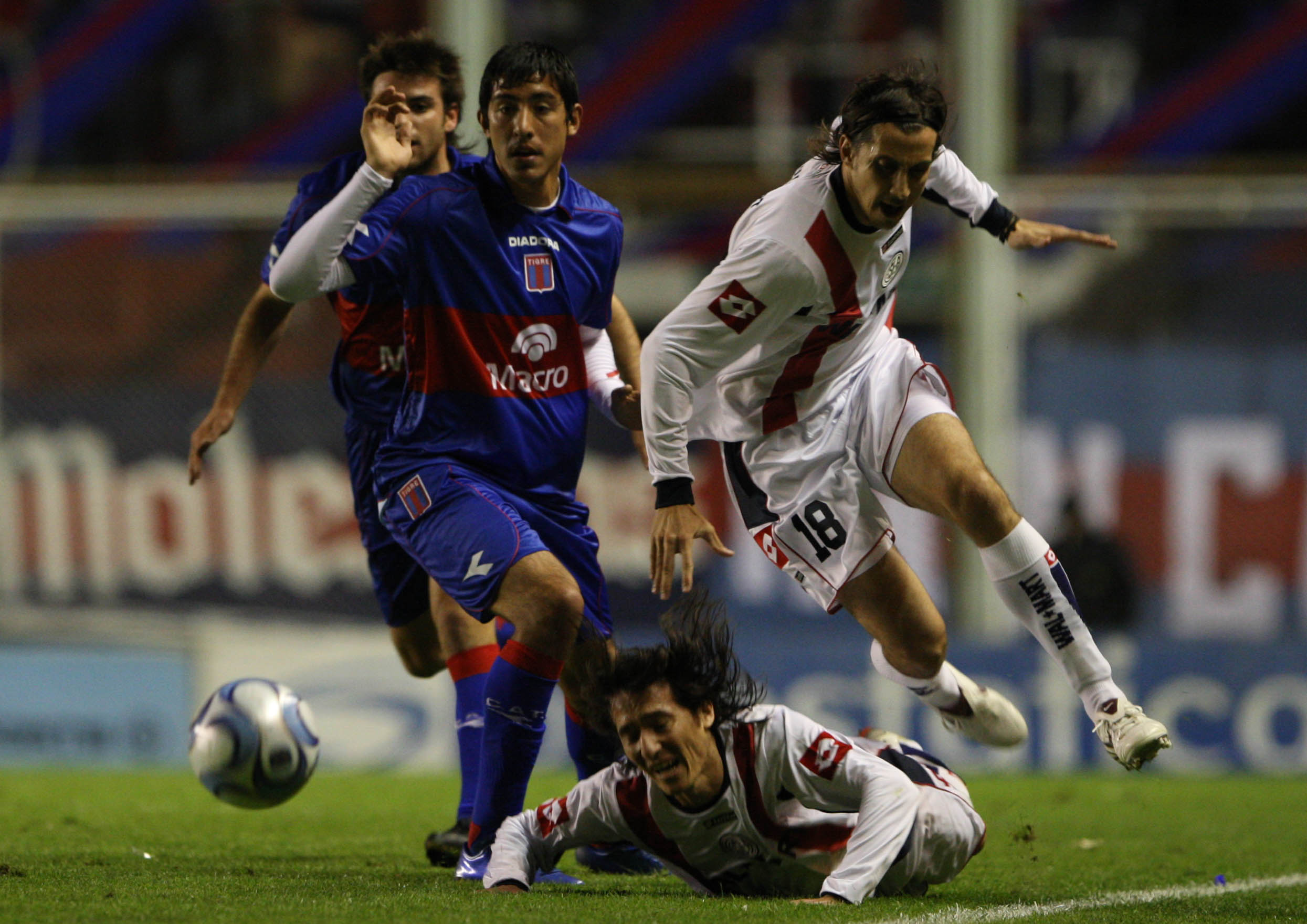 70' · Cambio (Salida) · Hirsig, Santiago