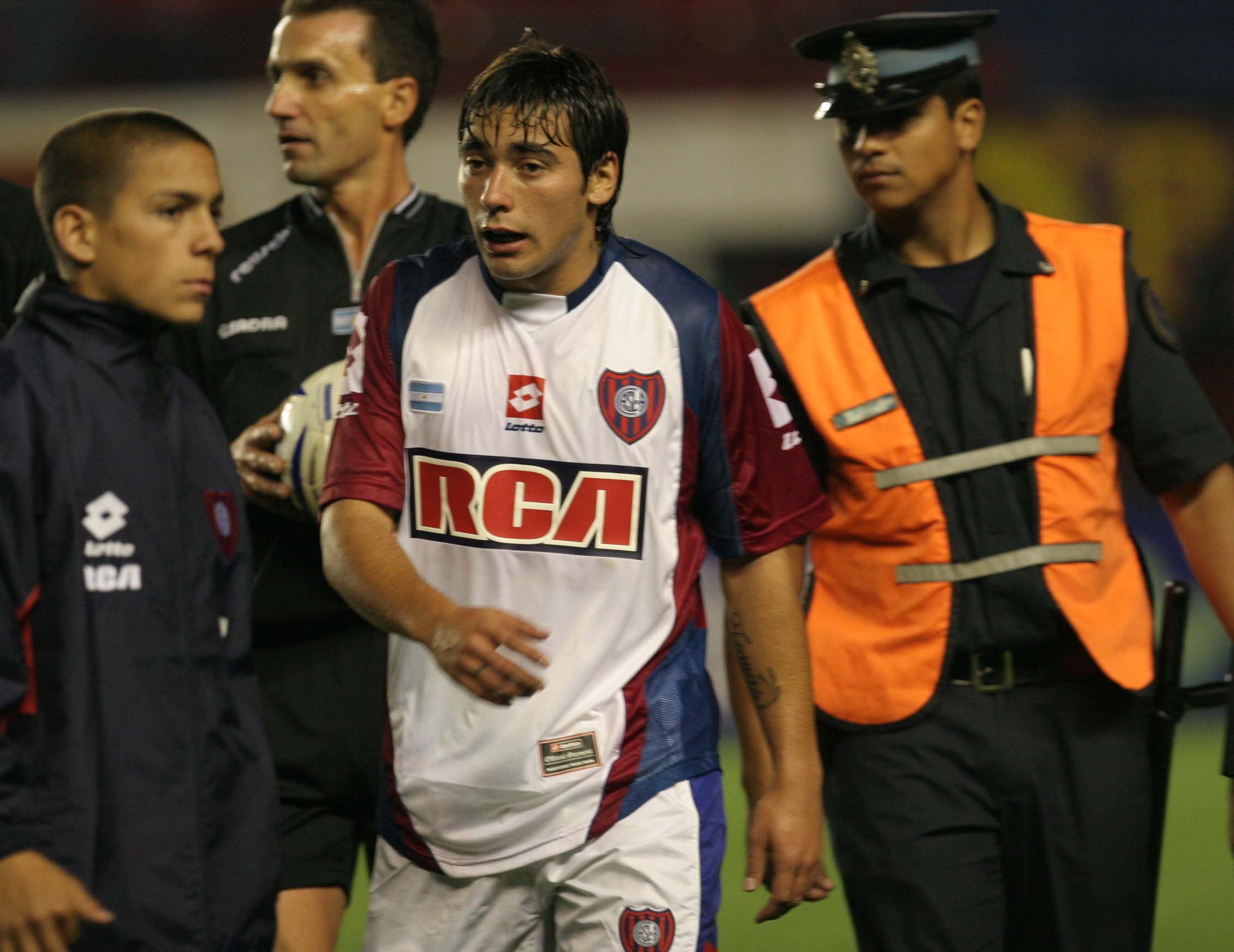 88' · Tarjeta Amarilla · Lavezzi, Ezequiel Iván