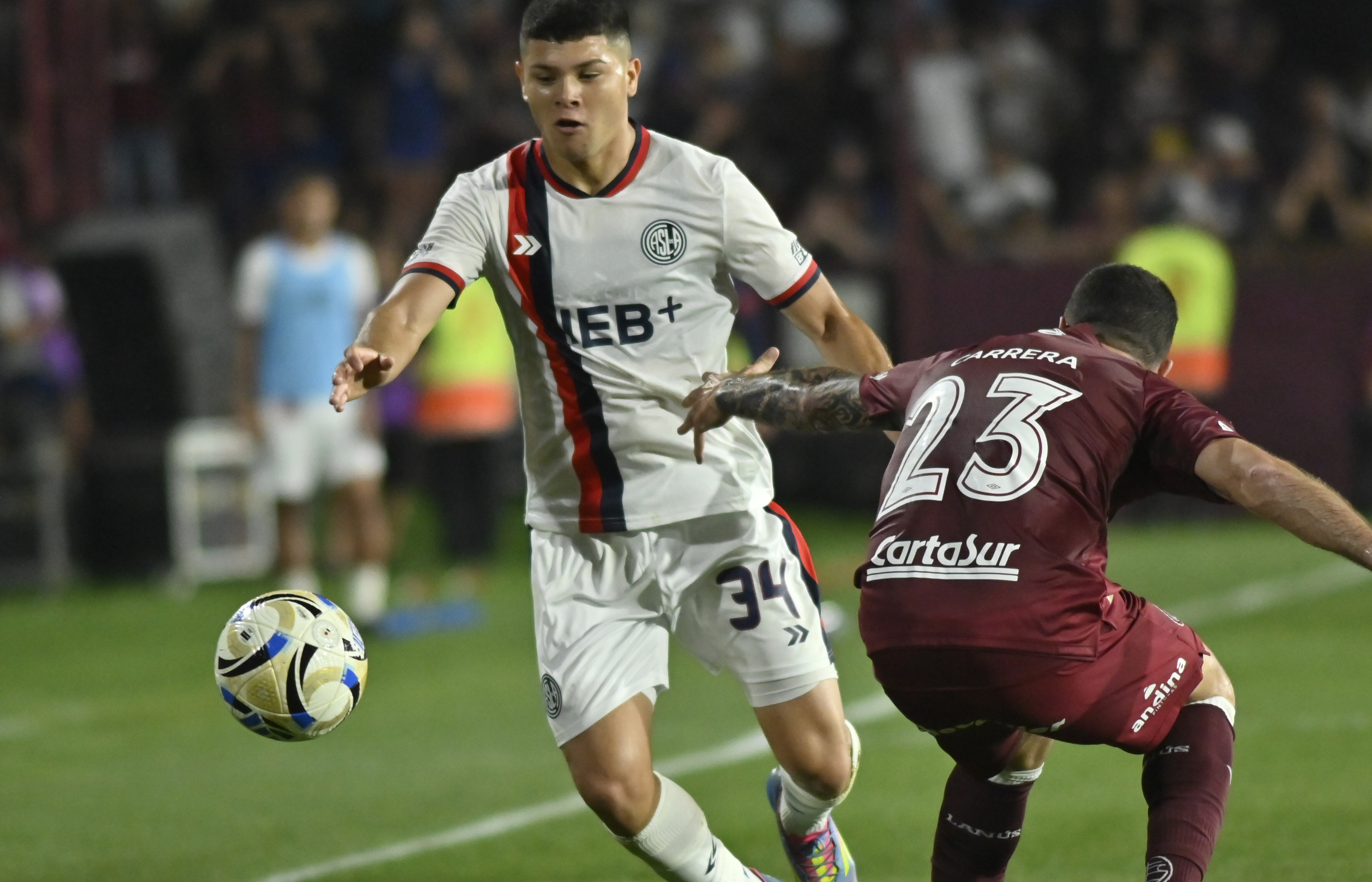 Cambio (Salida) — vs Lanus