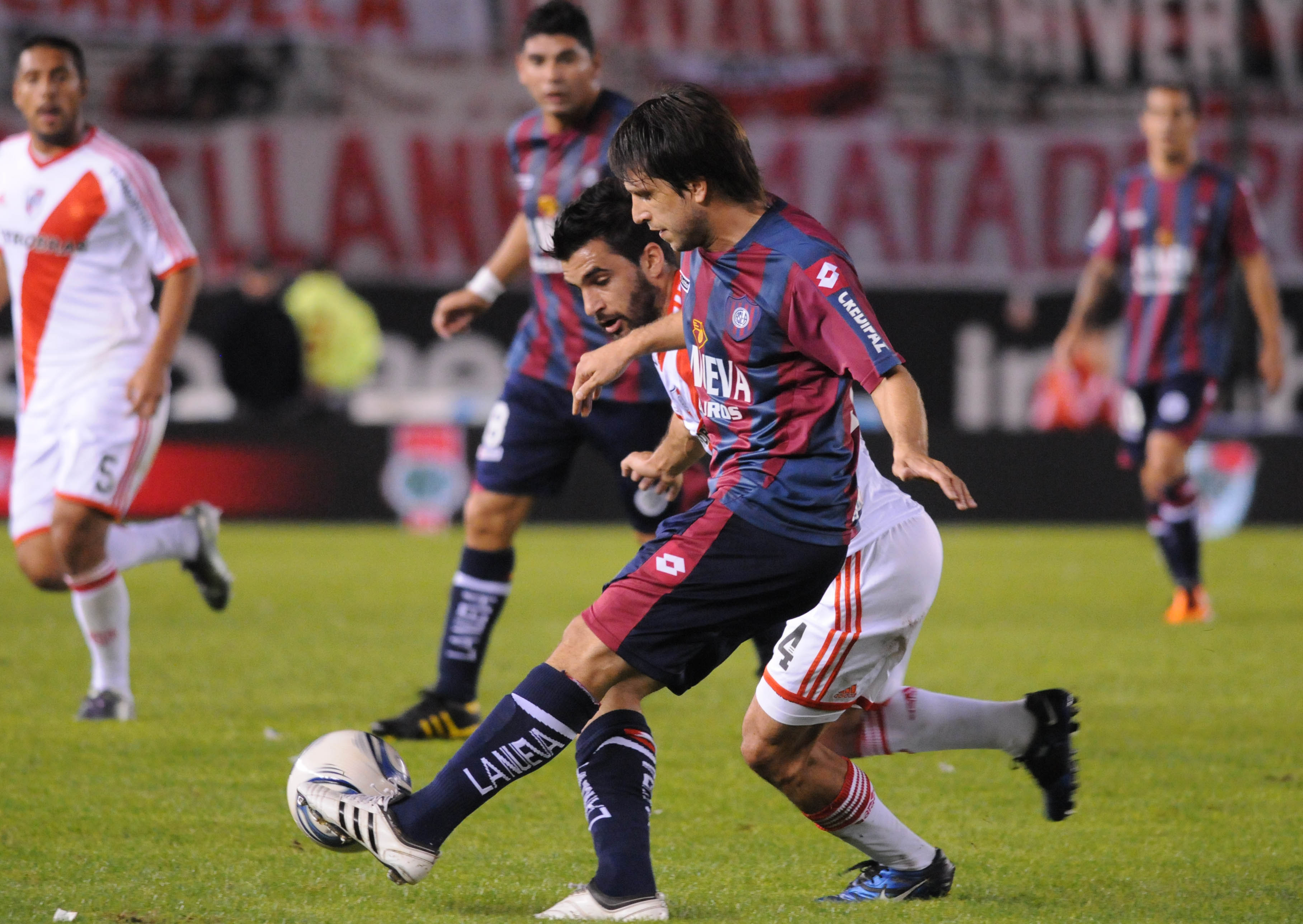 Cambio (Salida) — vs River Plate