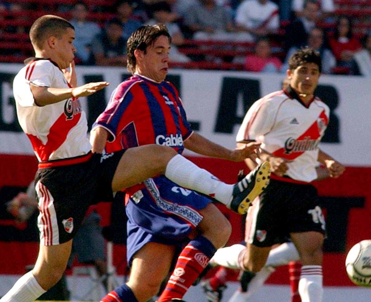 Tarjeta Amarilla — vs River Plate