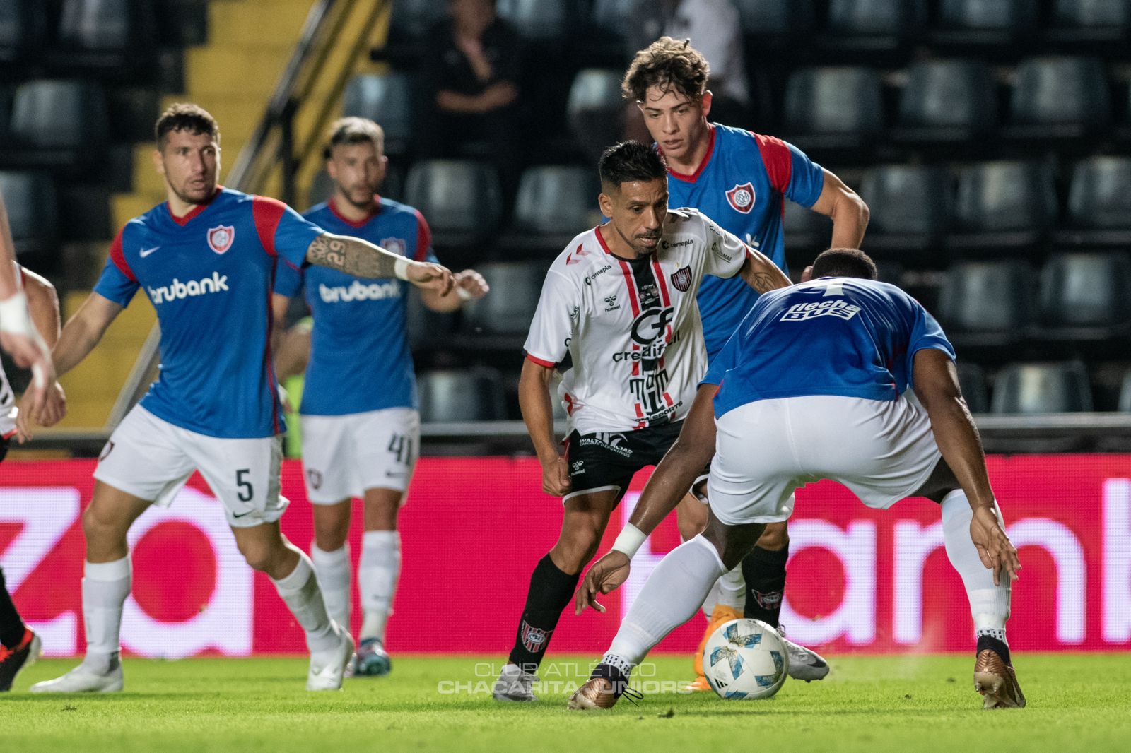 Cambio (Salida) — vs Chacarita