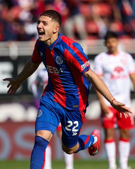 Gol — vs Instituto