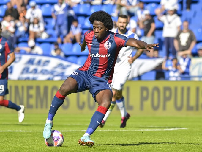 Cambio (Salida) — vs Velez