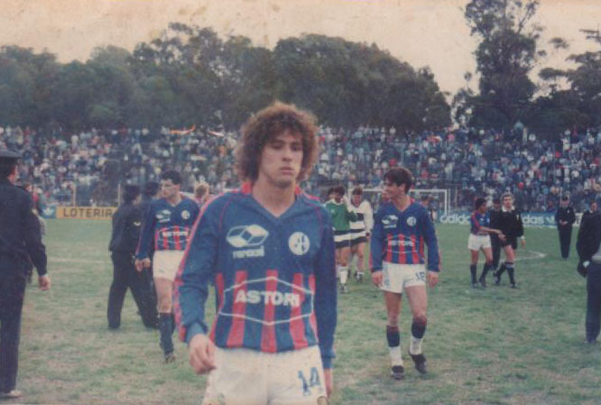 Cambio (Entrada) — vs Gimnasia y Esgrima La Plata
