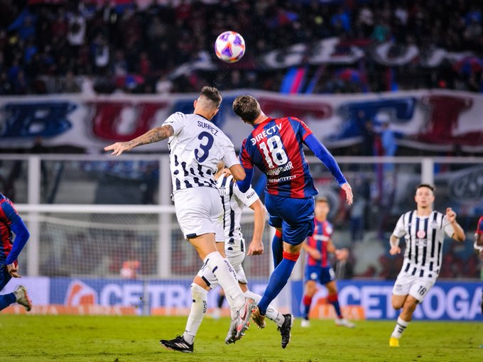 45' · Cambio (Entrada) · Vombergar, Andrés