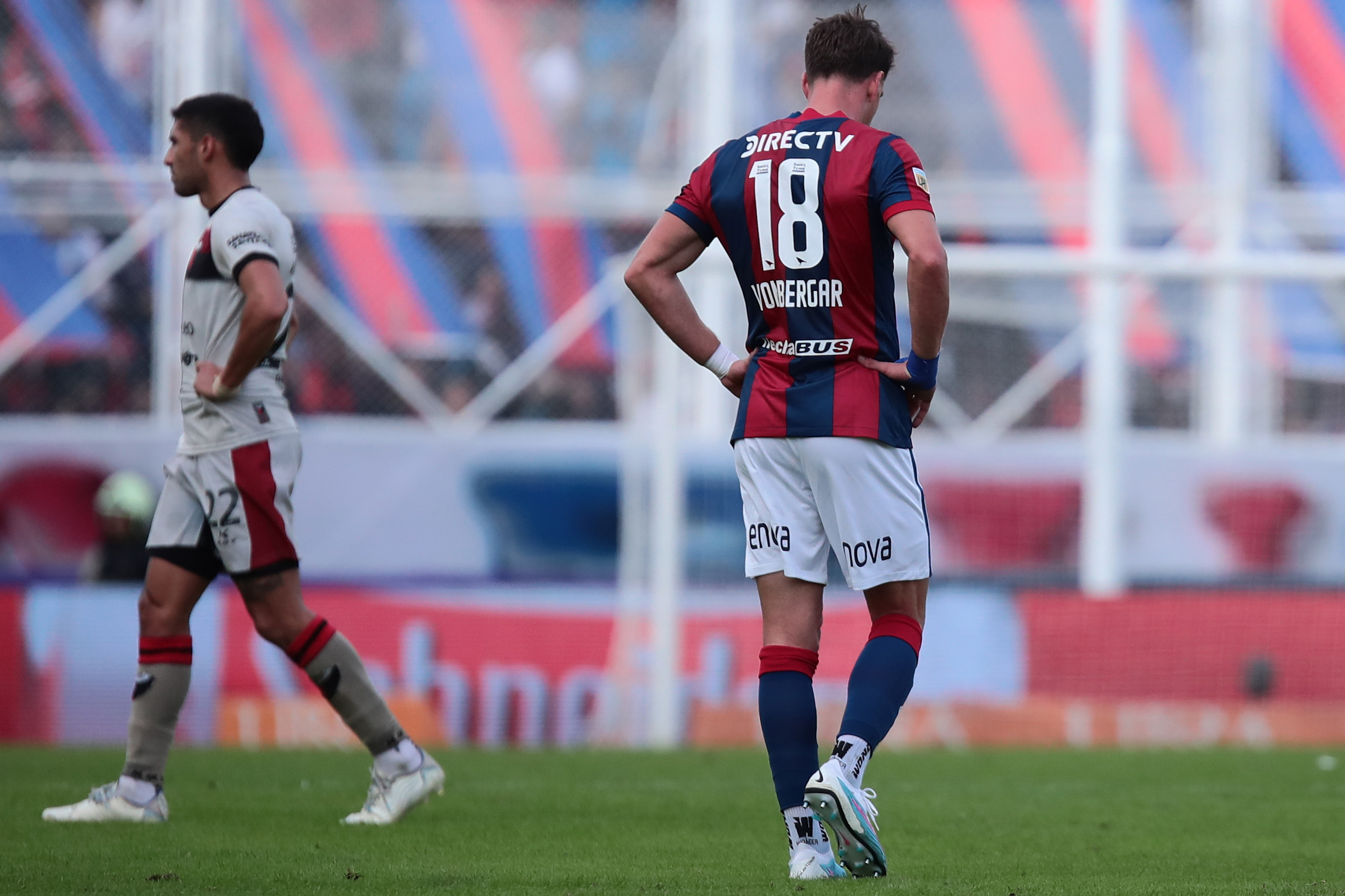93' · Tarjeta Amarilla · Vombergar, Andrés