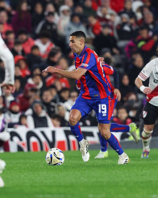 Cambio (Salida) — vs River Plate